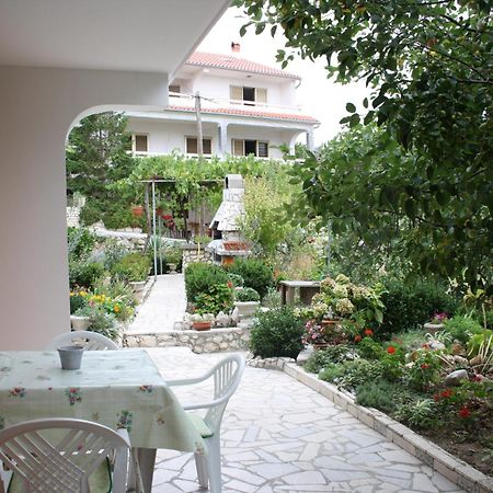 Apartments Sandra Palit Ngoại thất bức ảnh