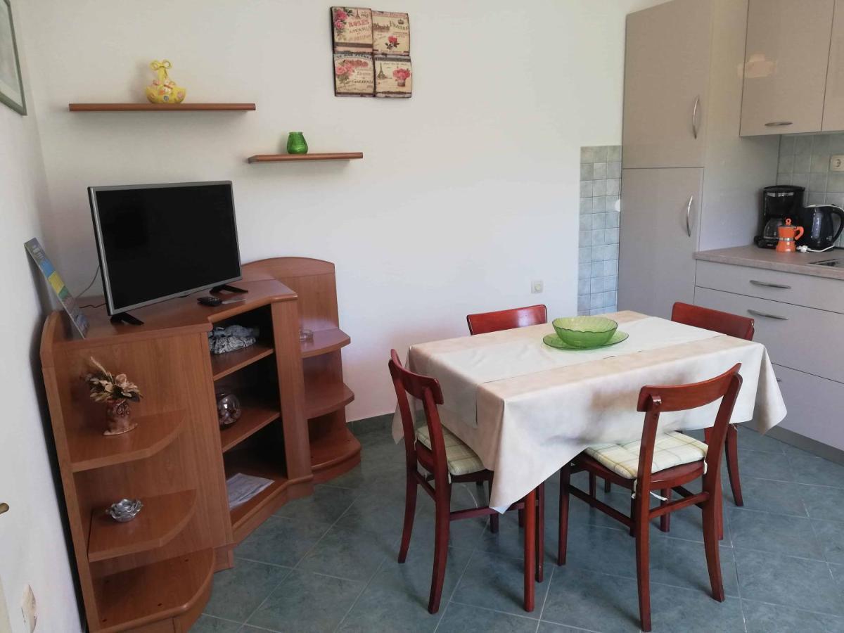 Apartments Sandra Palit Ngoại thất bức ảnh