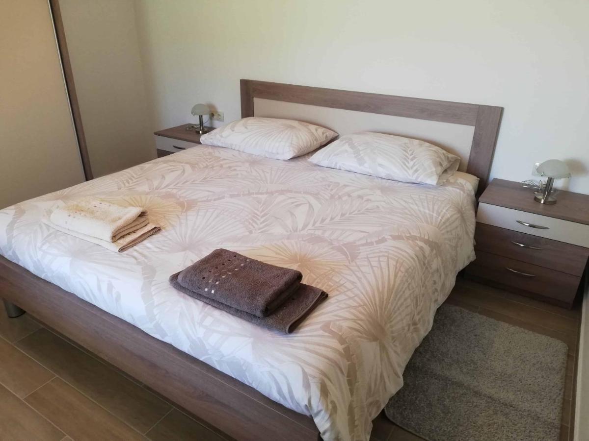 Apartments Sandra Palit Ngoại thất bức ảnh