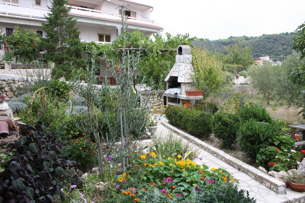 Apartments Sandra Palit Ngoại thất bức ảnh